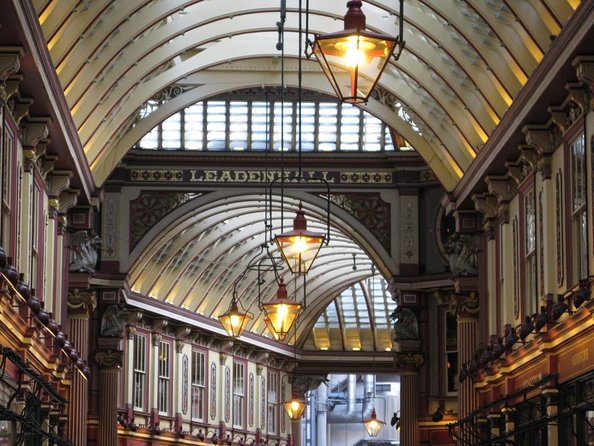 A Christmas Carol & Charles Dickens Small Group Walking Tour
