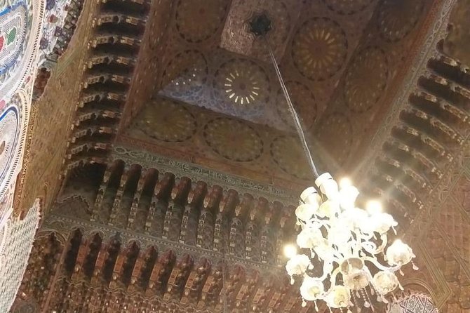 A Unique Experience In Fes With A Guide And A Driver (Full Day)