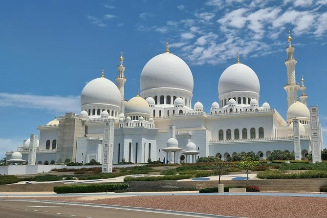 Abu Dhabi City Tour With Sheikh Zayed Mosque - Good To Know