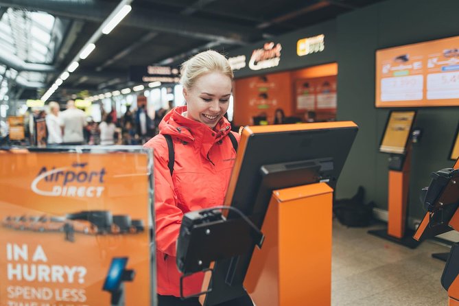 Airport Transfer in Iceland From Keflavik Airport to Reykjavik City With Hotel Drop off