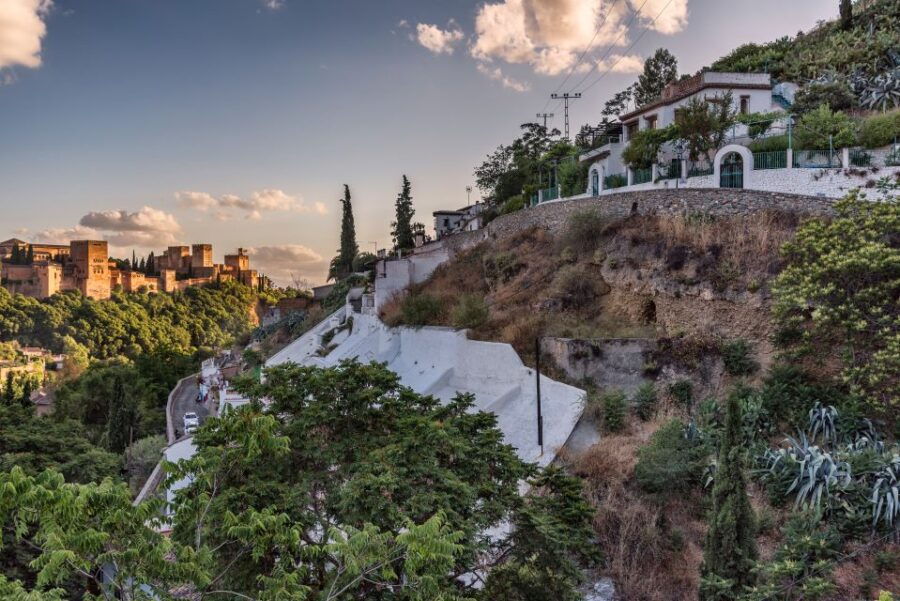 Albaicin and Sacromonte Evening Walking Tour - Good To Know