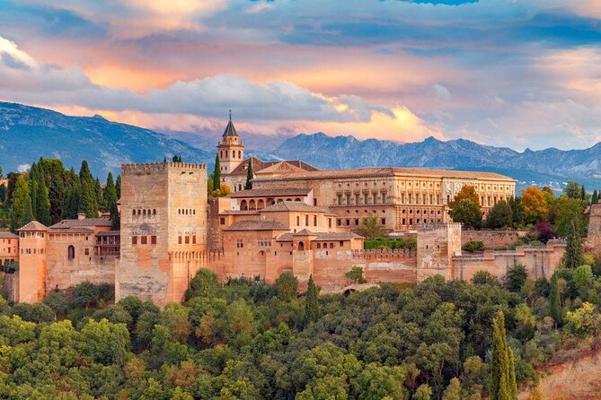Alhambra & Nasrid Palaces Exclusive Guided Tour (Skip-the-Line)