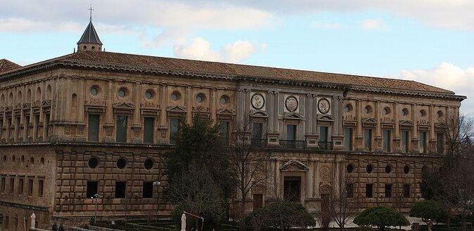 Alhambra Private Tour With Pick up Service and Tickets