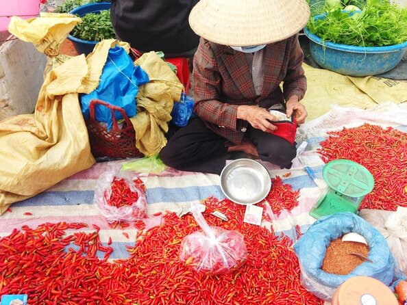 Amazing Bac Ha Market Sunday Tour