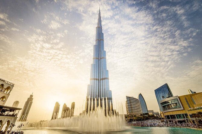 Amazing Views From Burj Khalifa With Lunch or Dinner & Tickets - Exquisite Dining Experience at Burj Khalifa