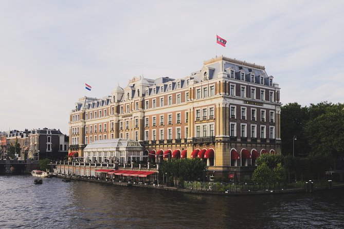Amsterdam Canals on Luxury Canal Tour – See All Main Landmarks