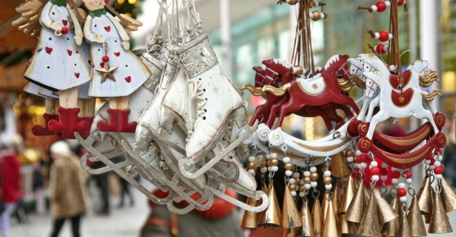 Amsterdam: Christmas Market Walking Private Tour - Good To Know