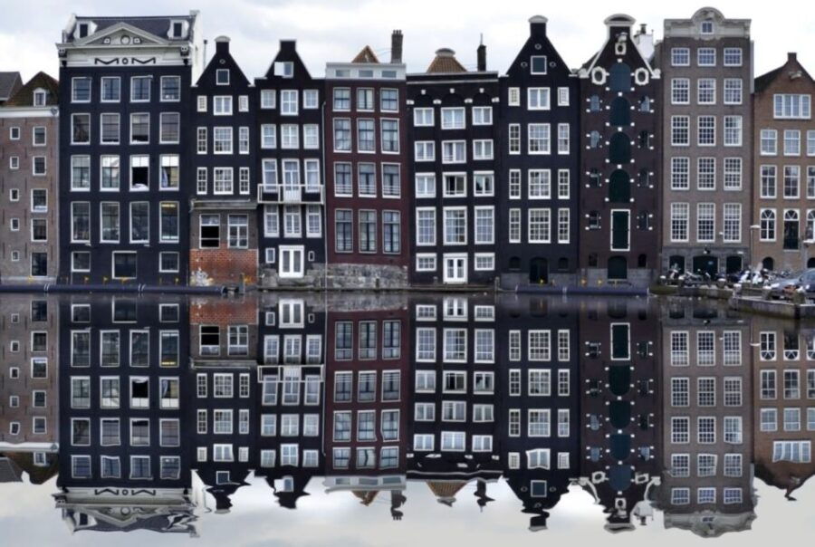 Amsterdam City Tour: Audio Guide App in Your Smartphone - Good To Know