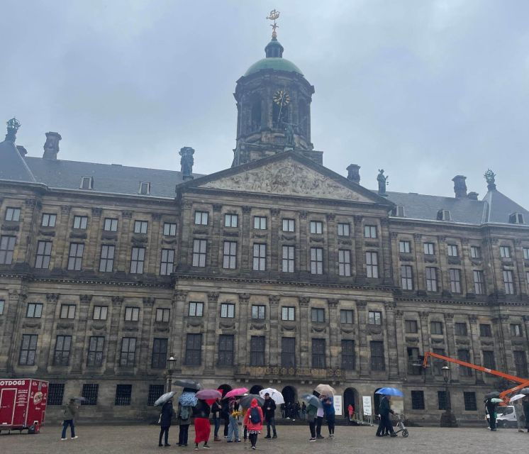 Amsterdam: Dam Square Self-Guided Mystery Walk - Good To Know