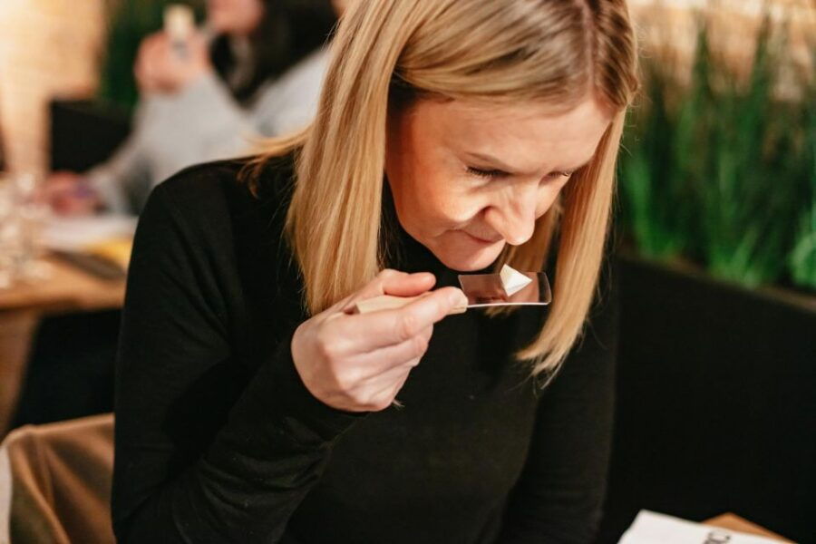 Amsterdam: Enjoy a Dutch Cheese-Tasting Session With Wine - Good To Know