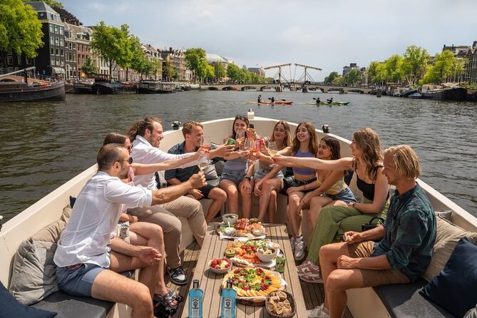 Amsterdam: Evening Canal Cruise With Optional Open Bar - Highlights of the Canal Cruise Experience