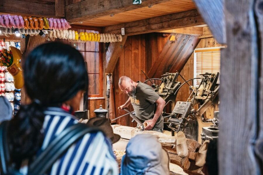 Amsterdam: Giethoorn, Volendam, and Zaanse Schans Tour - Good To Know