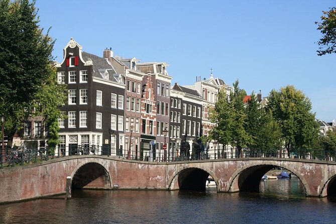 Amsterdam: Kid-Friendly Barge Cruise, Canal Museum & City Walk Private Tour - Good To Know