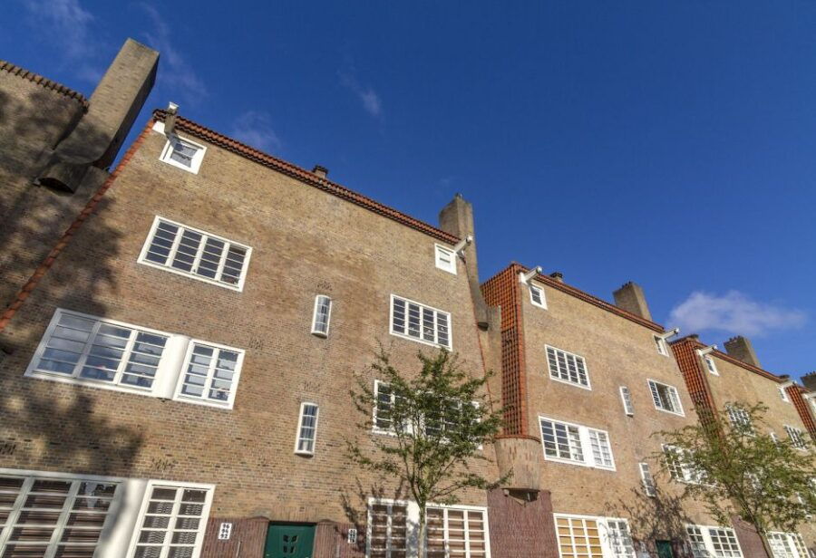 Amsterdam: Museum De Dageraad Entry Ticket With Guided Tour - Good To Know