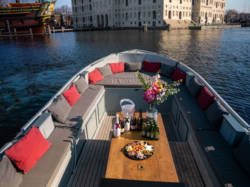 Amsterdam: Private Luxury Cruise With Pizza and Drinks - Good To Know