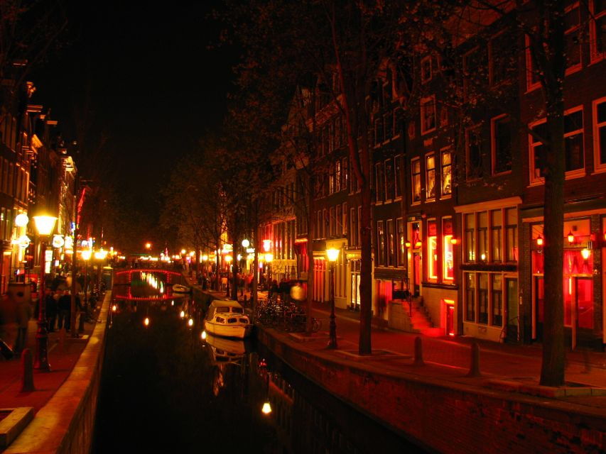 Amsterdam: Private Red Light District and Food Tour - Good To Know