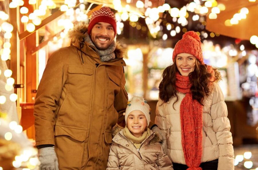 Amsterdam: Professional Christmas Photoshoot at Dam Square - Good To Know