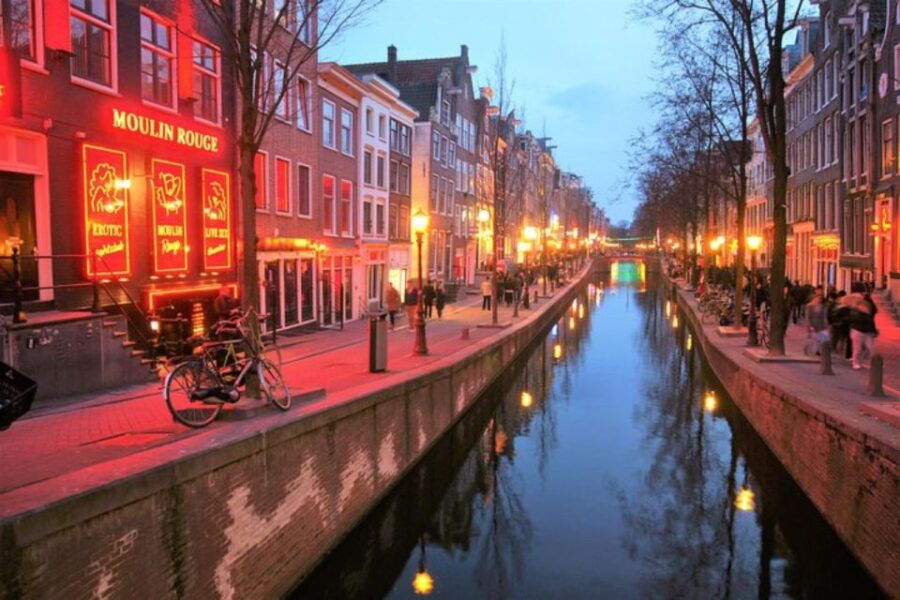Amsterdam: Red Light District Self-Guided Audio Tour - Good To Know