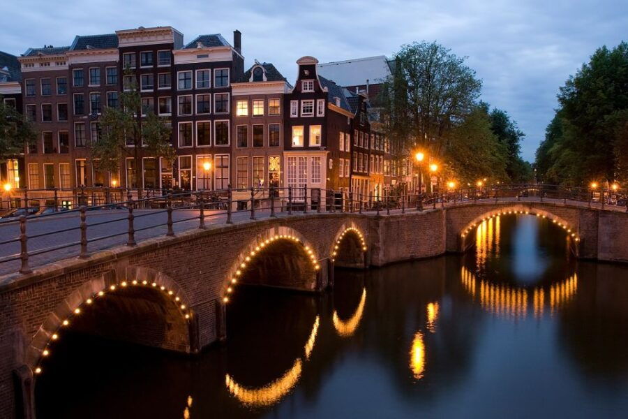 Amsterdam: Red Light District Self-Guided Audio Tour - Good To Know