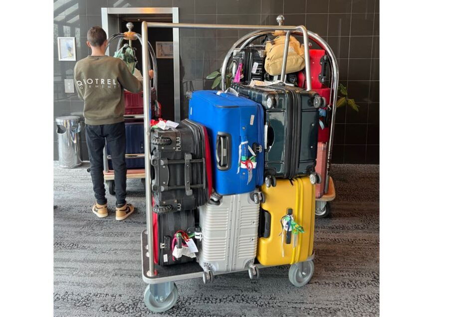 Amsterdam: Seamless Porterservice Baggage Airport to Hotel - Good To Know