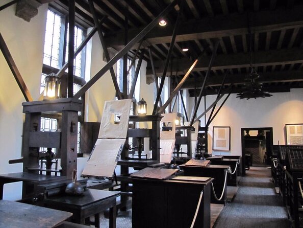 Antwerp Scavenger Hunt and Best Landmarks Self-Guided Tour