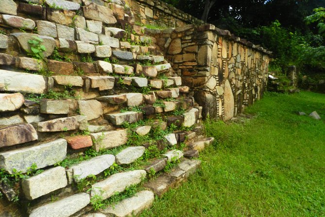 Archaeological Tehuacalco Site at Only 60 Minutes From Acapulco