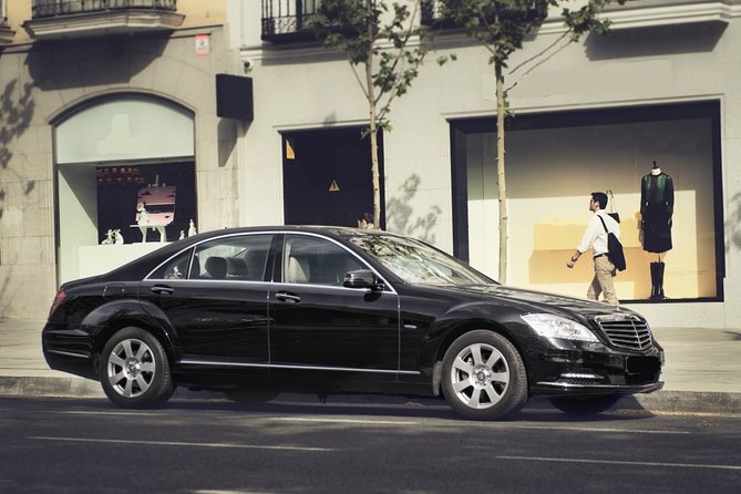 Arrival Private Transfer Bristol Airport BRS to Bristol by Luxury Car