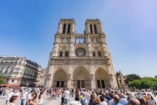 Arrival Private Transfer: Paris Airport CDG to Paris City in Luxury Car - Luxury Vehicle and Professional Drivers