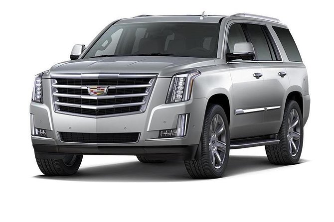 Arrival Private Transfer: Toronto YYZ Airport to Toronto City by SUV or Minibus