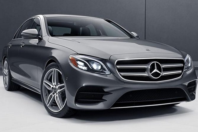 Arrival Transfer: MRS Airport to Marseille in Business Car