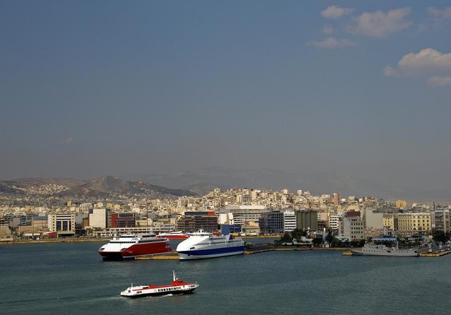 Athens Private Transfer: Central Athens to Piraeus Cruise Port