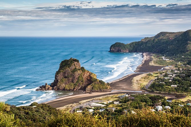 Aucklands West Coast – Piha/ Muriwai – Wild West Tour