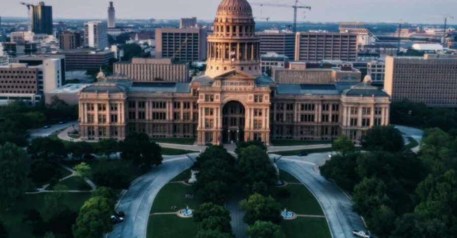 Austin: Highlights Tour With Texas Capitol and Food Stop - Good To Know
