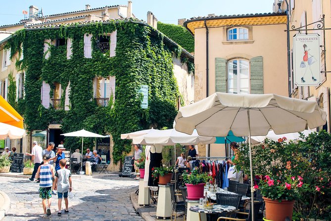 Avignon, Fontaine De Vaucluse, and L'isle Sur La Sorgue Flea Market and Antiques. - Good To Know