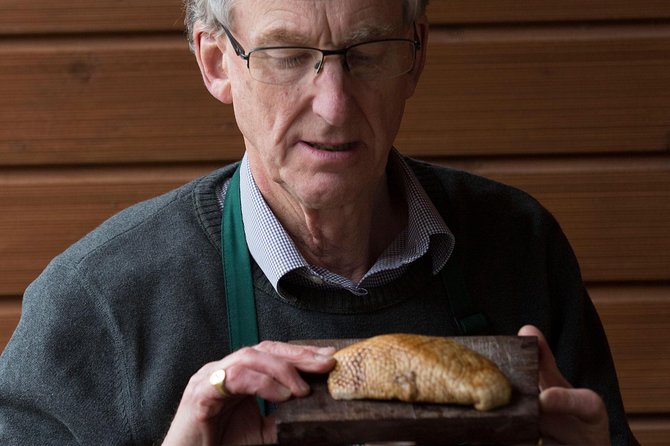Award-Winning Smoked Salmon Tasting and Private Smokehouse Tour With a Local - Pricing and Booking