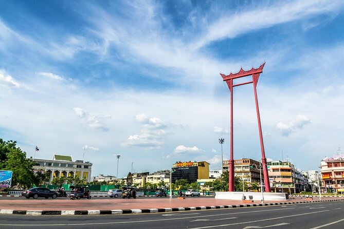 Bangkok Night Tour By TUK-TUK Visiting Wat Pho & Giant Swing (Private) - Good To Know