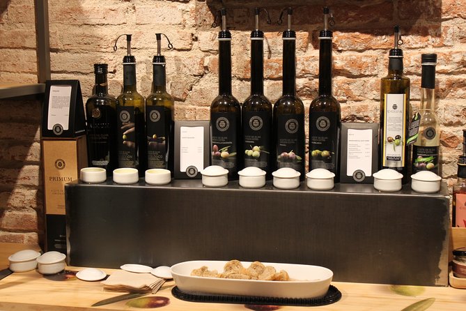 Barcelona Flamenco Show & Tapas Semi Private Experience - Good To Know