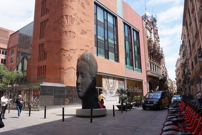 Barcelona Like a Local: Slow Tour by the Gothic Quarter and Beyond - Good To Know