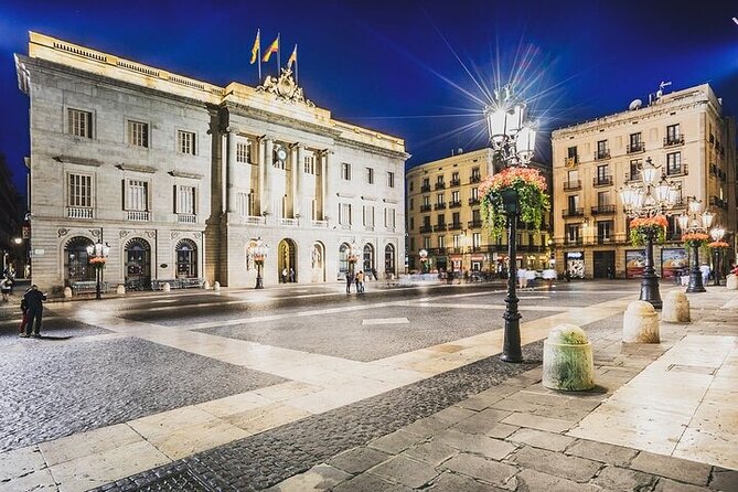 Barcelona Night Tour Including Drink With Private Local Guide - Good To Know