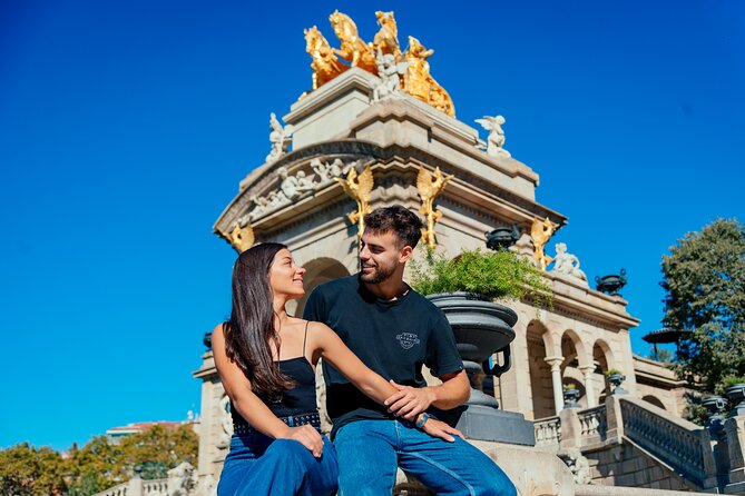 Barcelona: Professional Photoshoot Outside Arc De Triomf - Good To Know