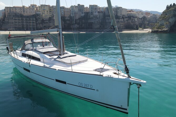 BEAUTIFUL PRIVATE SAILBOAT TOUR - up to 8 Guests on Board