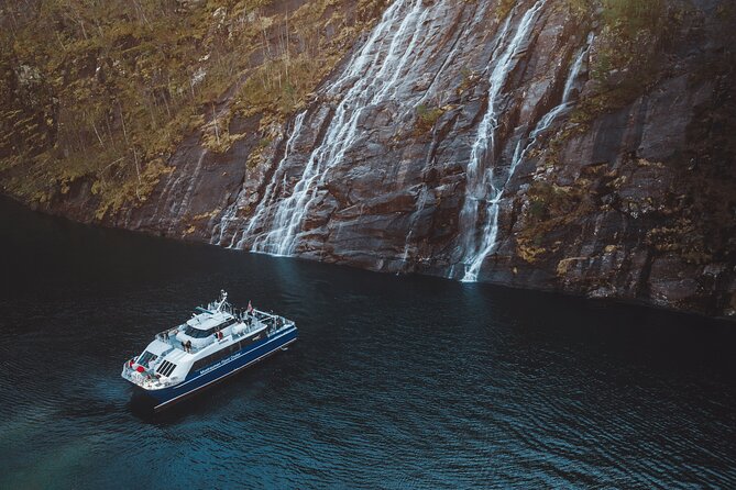 Bergen: Mostraumen and Osterfjord Daytime Cruise Trip