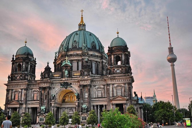 Berlin City Experience Transit Tour With Local Guide (Walking Tour) - Itinerary Overview