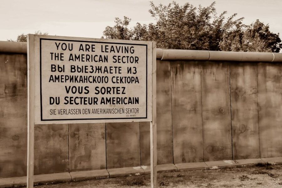 Berlin Insider's Cold War Walking Tour - Good To Know