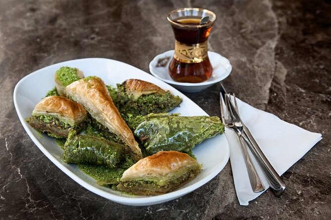 Berlin Neighbourhood Culinary Food Tour - Good To Know