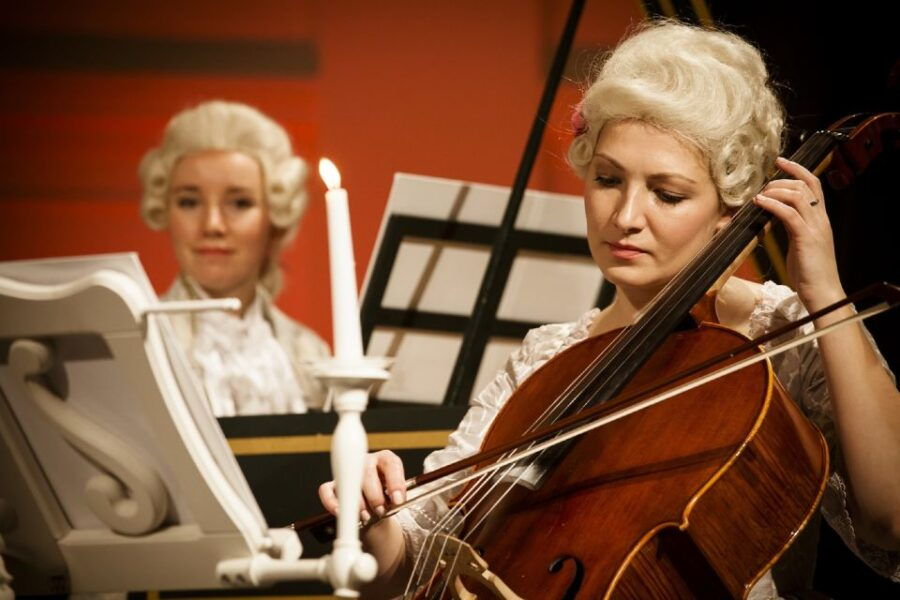 Berlin: Residence Orchestra Christmas Concert - Good To Know