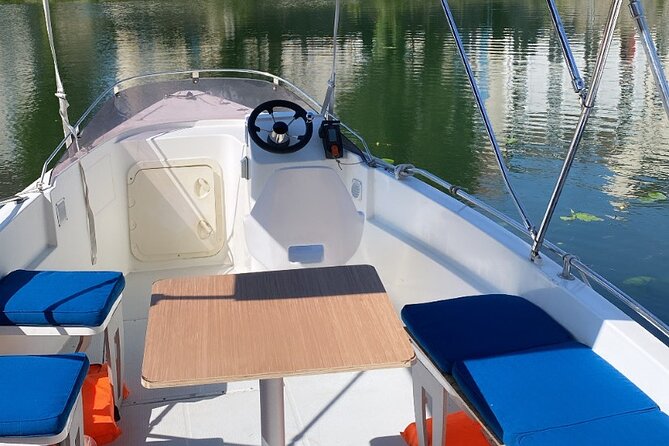 Boat Rental Without a License in Melun - Good To Know