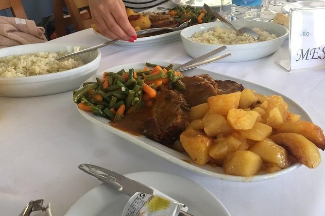 Boat Trip to Régua Through the Douro Valley With Breakfast and Lunch - Pricing and Booking