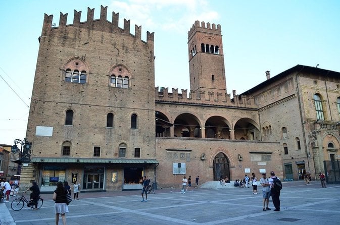 Bologna: the Red Medieval Pearl and Its Delicious Food (Private Tour)