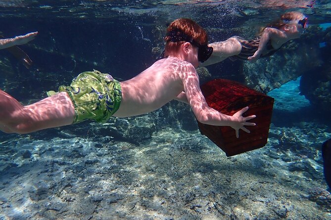 Bora Bora Lagoon Private Half-Day Scavenger Hunt for Kids